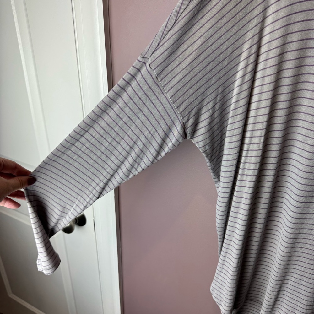 Cabi 4376 Plum Tee Pewter Stripe L - Picture 6 of 10